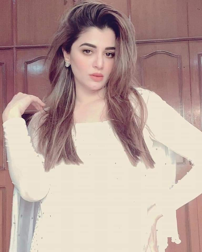 Escorts in Islamabad in the mall hotal Elite class good looking sataaf available counct mr noman (03057774250)