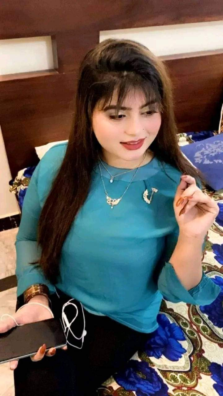 big-bobss-and-double-deal-night-and-shot-good-looking-hote-gril-in-rawalpindi-islamabad-contact-mr-noman-03057774250-small-3