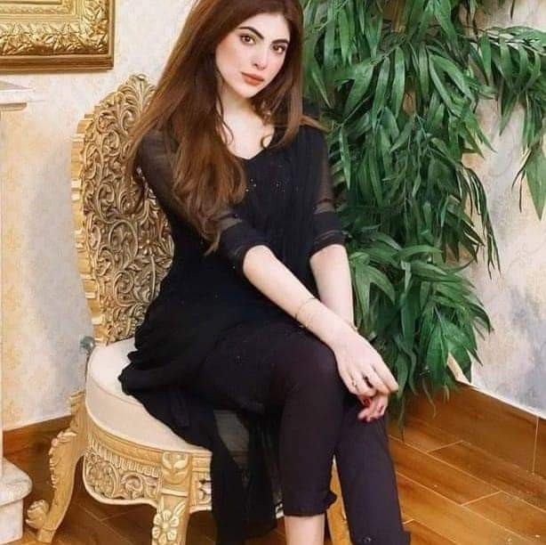 Call ghir in Rawalpindi bahria twon phace 7 elite class good looking female 03057774250