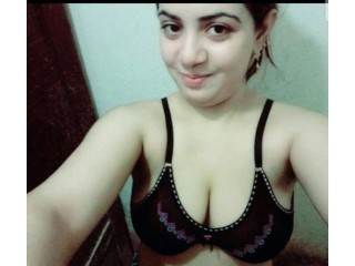 Real girls avialable for video call Contact me 03245769463