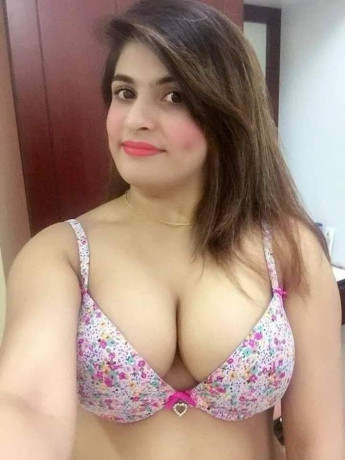 dating-girls-available-for-home-delivery-big-0