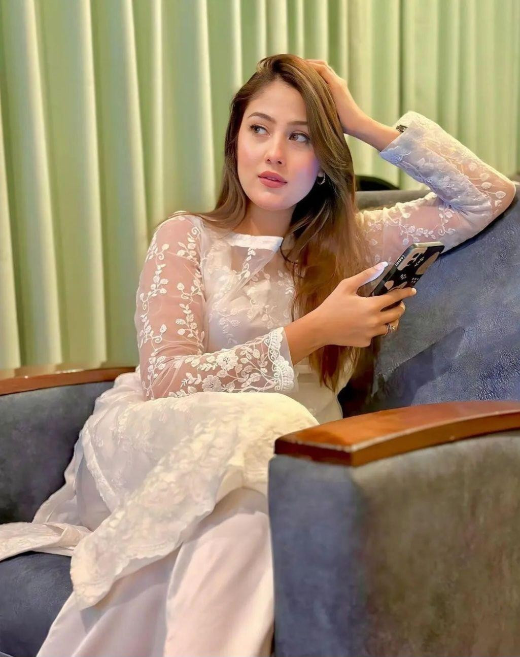 Vip Escorts service in Rawalpindi Bahria town phase 8 good looking staff contact WhatsApp (03287966660)