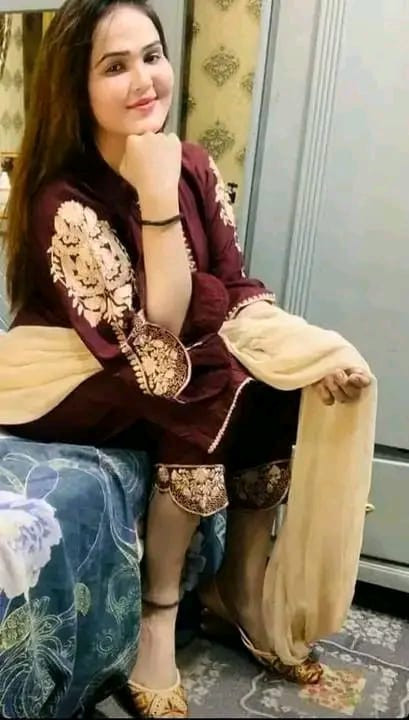 VIP girls available 24 ghante service available jisne03247496654