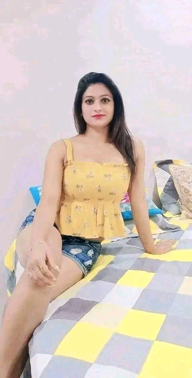 Night shot Sarvesh available video call service available hai ya mare WhatsApp number hai 03276684680