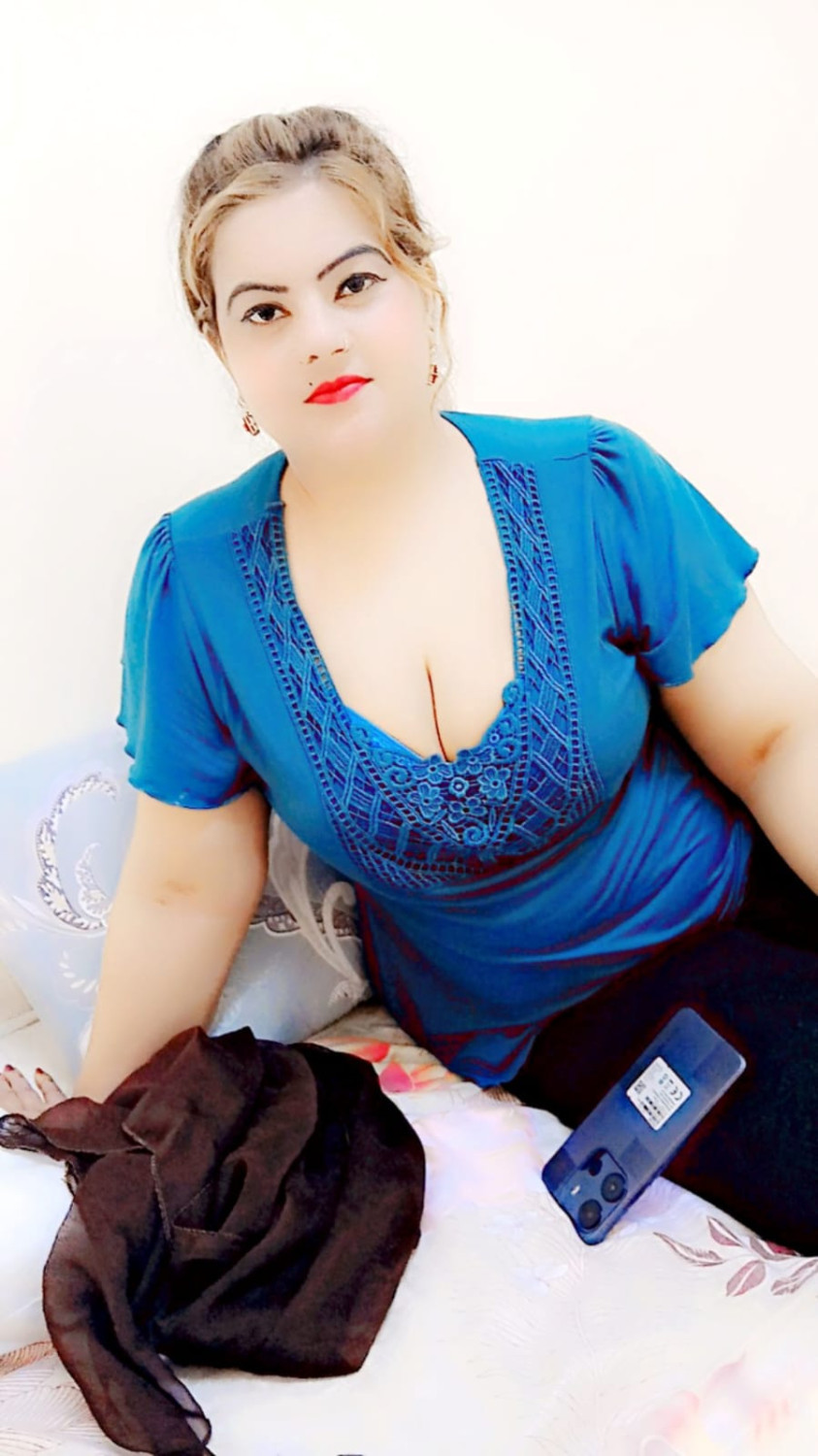 Girl service available for night contact number 03003941004