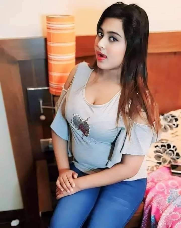 VIP girls available 24 ghante service available WhatsApp 03019209277