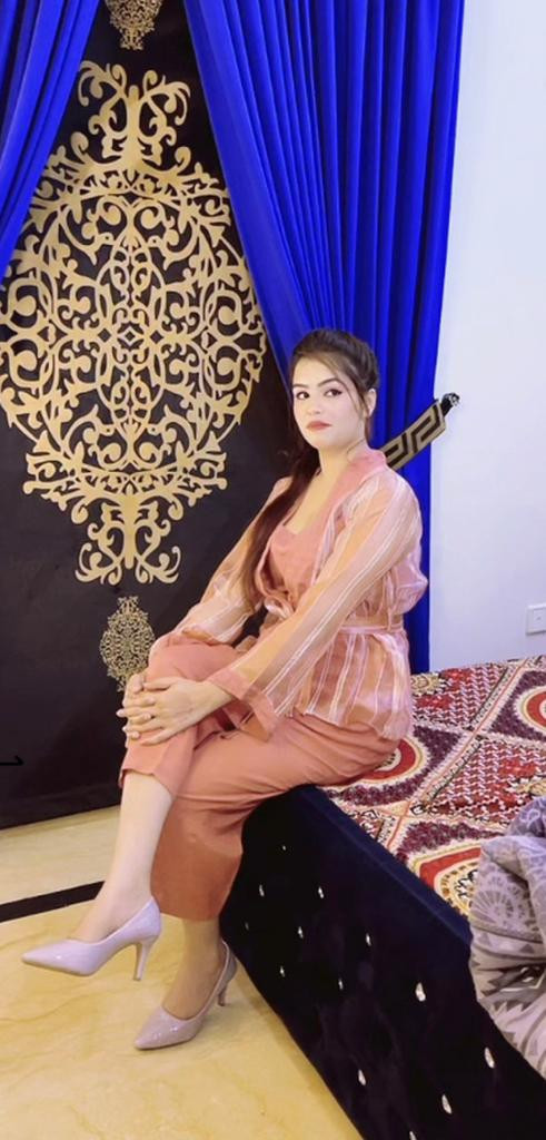 Vip student girls staff available ha contact number 03048670606