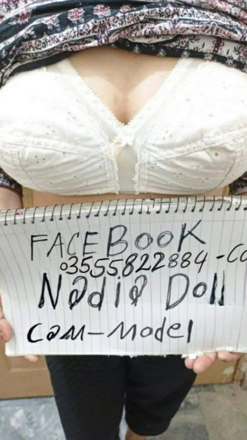 Ude video call with face hogi + full sexy baaten + fingering + dance Age; 20 - Size; 36D Whats