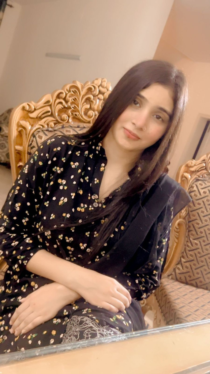 ESCORT GIRL IN LAHORE