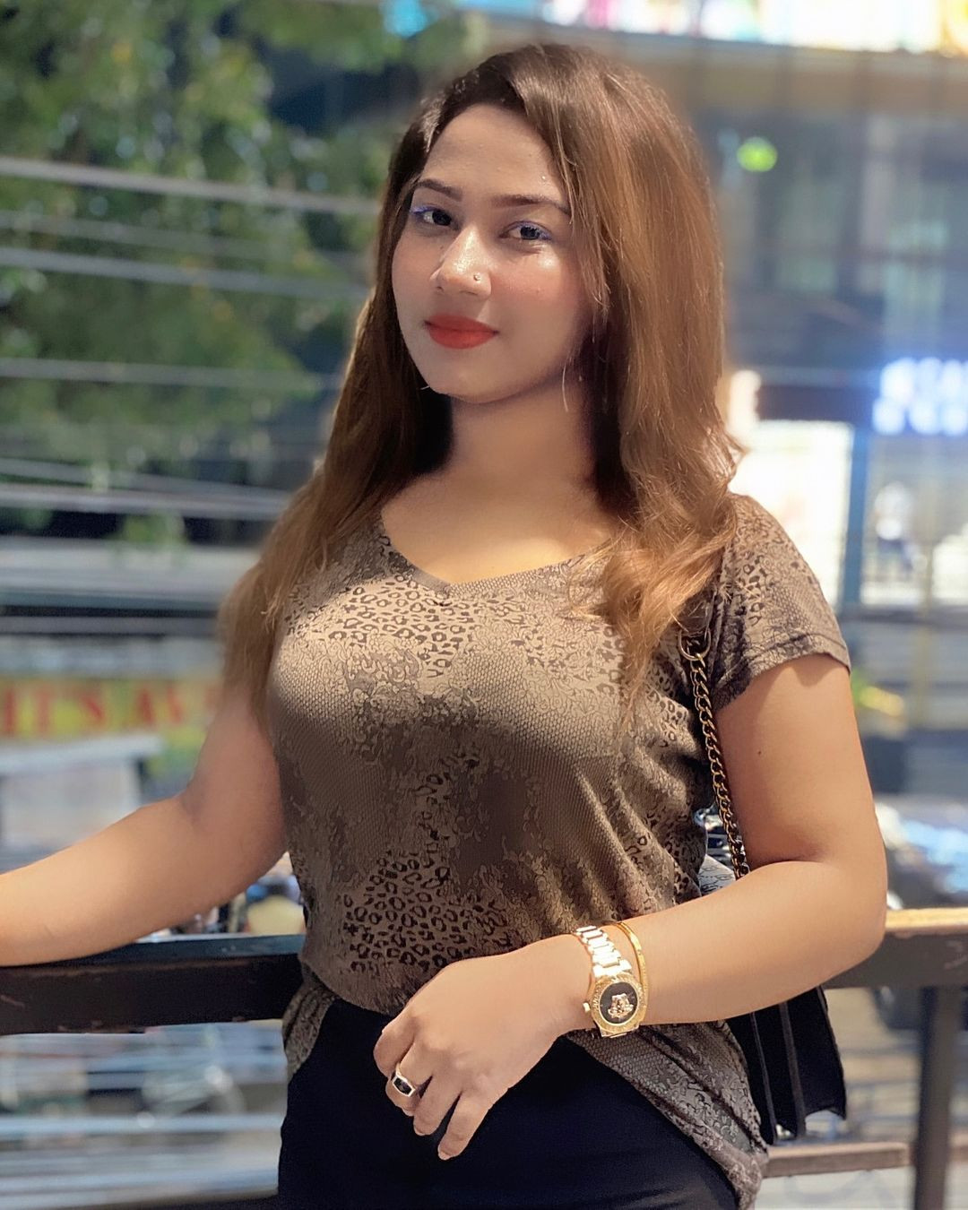 vip-lahore-call-girls-offer-a-vast-selection-of-experienced-at-hanirana-03270207776-lahores-vip-call-girls-services-small-0