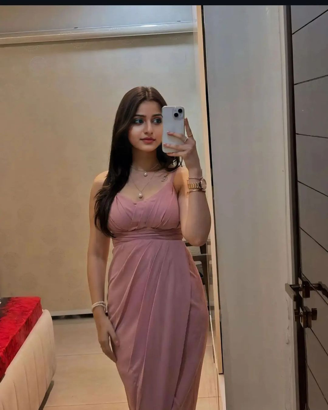 In Karachi a Russian woman works as a call girl {03290555524} 24/7 Quick?