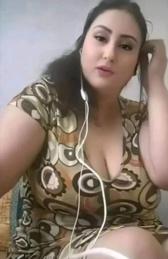 03017740679 VIP girls available 24 ghante service available jisne service number per rabta Karen foreign