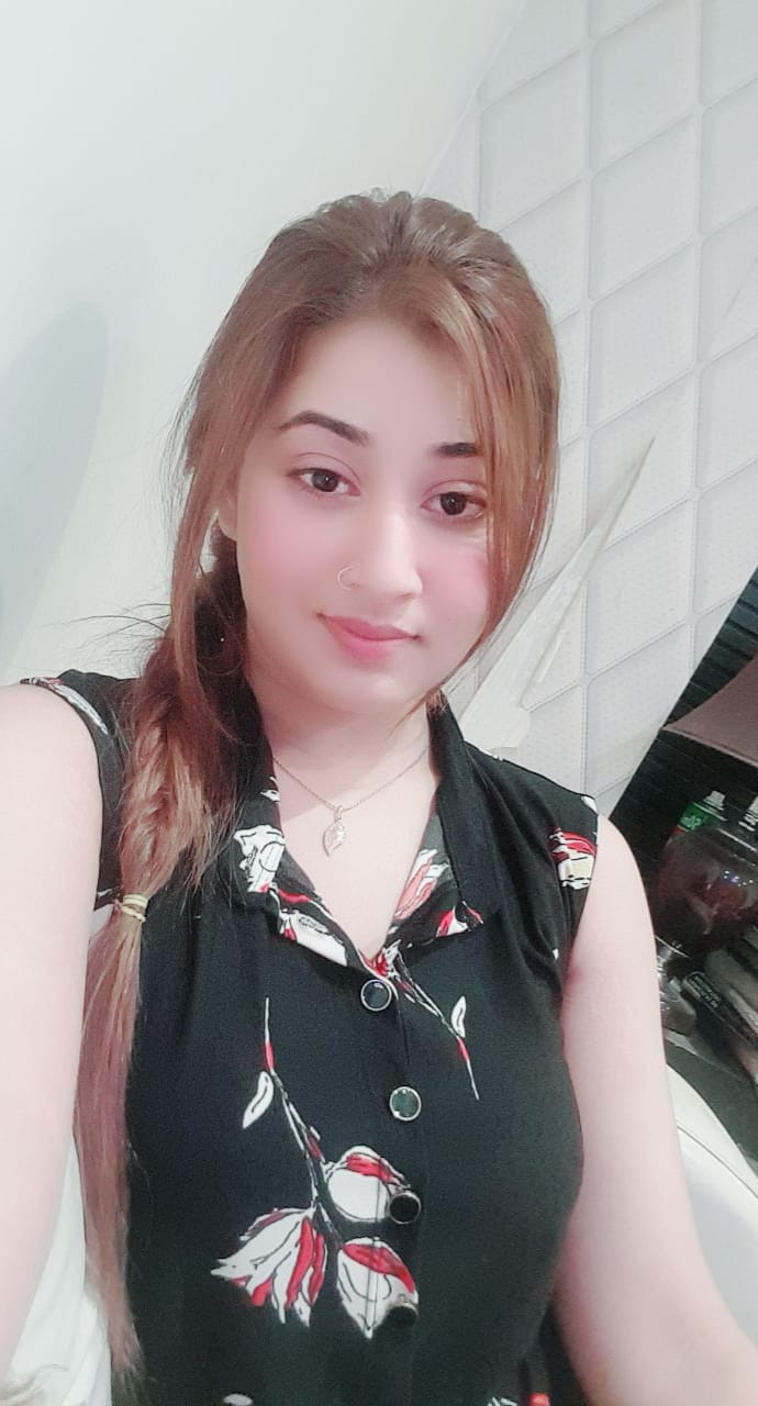 Massage centre available girls WhatsApp number 03081904758