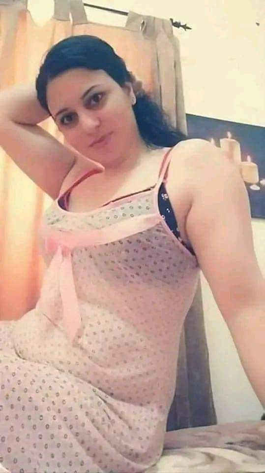 Massage centre available girls WhatsApp number 03081904758