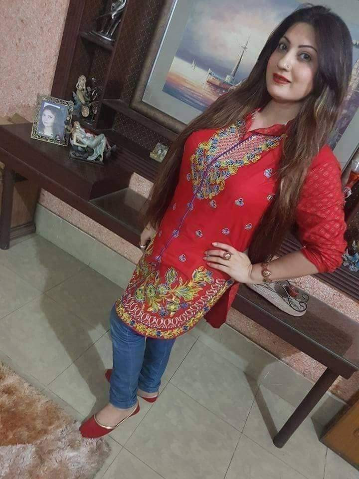 Only girl available sex WhatsApp number 03237699571