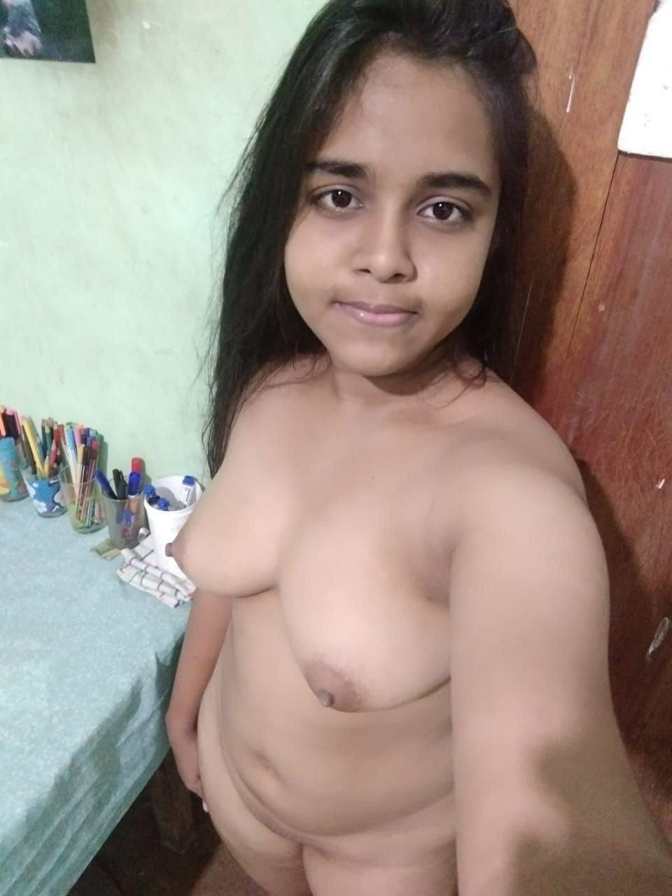 Full sexy video cell service available full 24hours available whatspp 03274176035