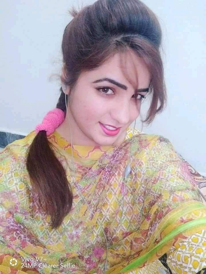 top-model-islamabad-escorts-service-03090778777-rawalpindi-bahria-town-small-1