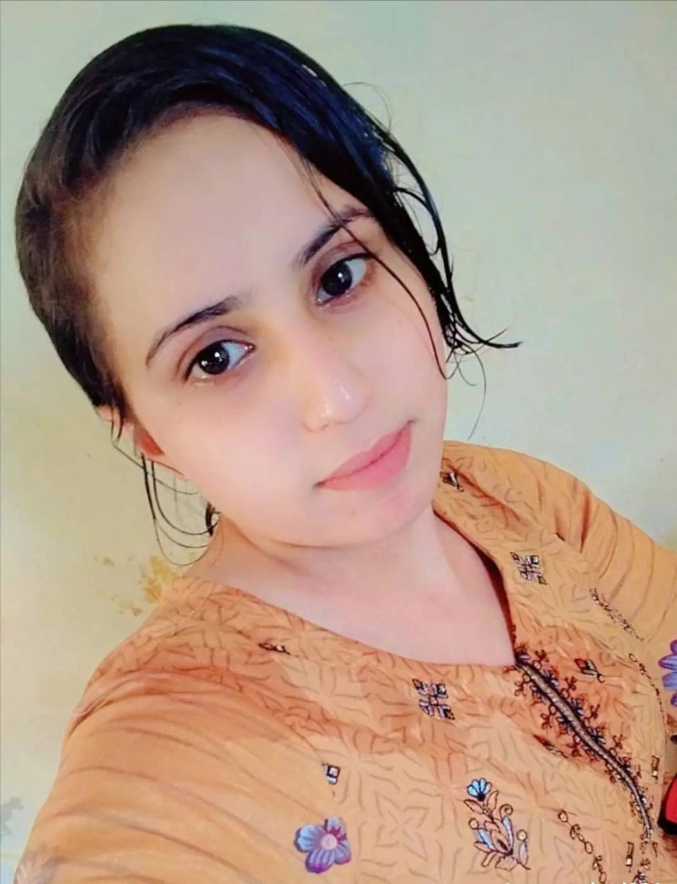 Vip Night and shot Home delivery video call sex service available hai contact me 03065821478