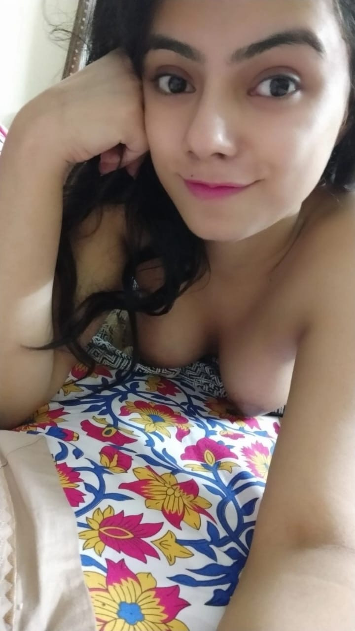 Available now Live video call sex online. I'm independed girl and open sexy call WhatsApp number 03266773754