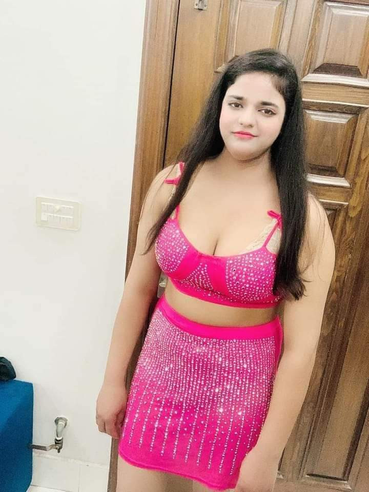 Sexy girl short night service available WhatsApp 03237699571