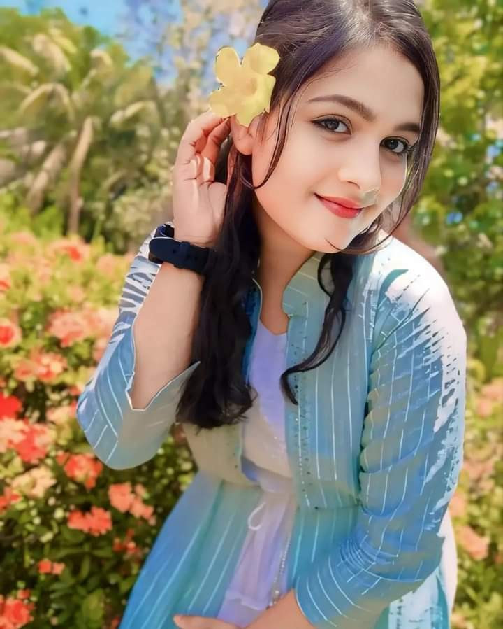 Sexy girl video call service available ha WhatsApp number 03285408785