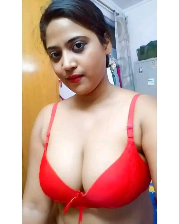 Sexy girl video call service available ha WhatsApp number 03285408785