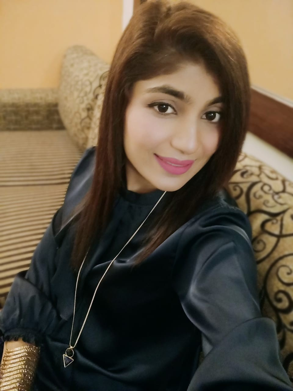 Escorts service in Rawalpindi Bahria town phase7 & 8 VIP house wife (03346666012)