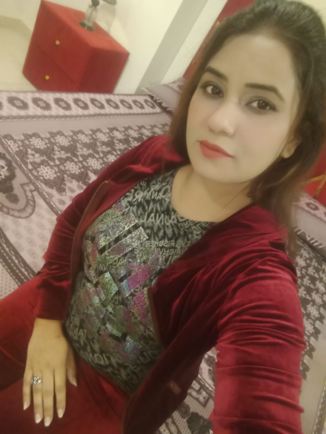 romantic-sexy-models-available-in-islamabad-contact-info-03346666012-small-4