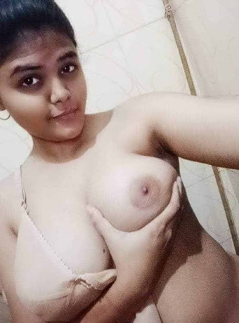 vip-master-housewife-big-boobs-cute-sexy-student-available-for-chudai-jisne-chodne-ka-maja-lena-hai-whatsapp-par-a-jaaye-big-2