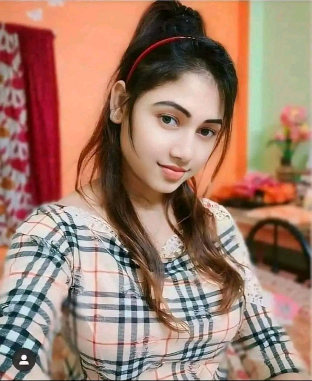 Hello dear, only video call service is available, if you are interested then contact with me WhatsApp number 03006307909