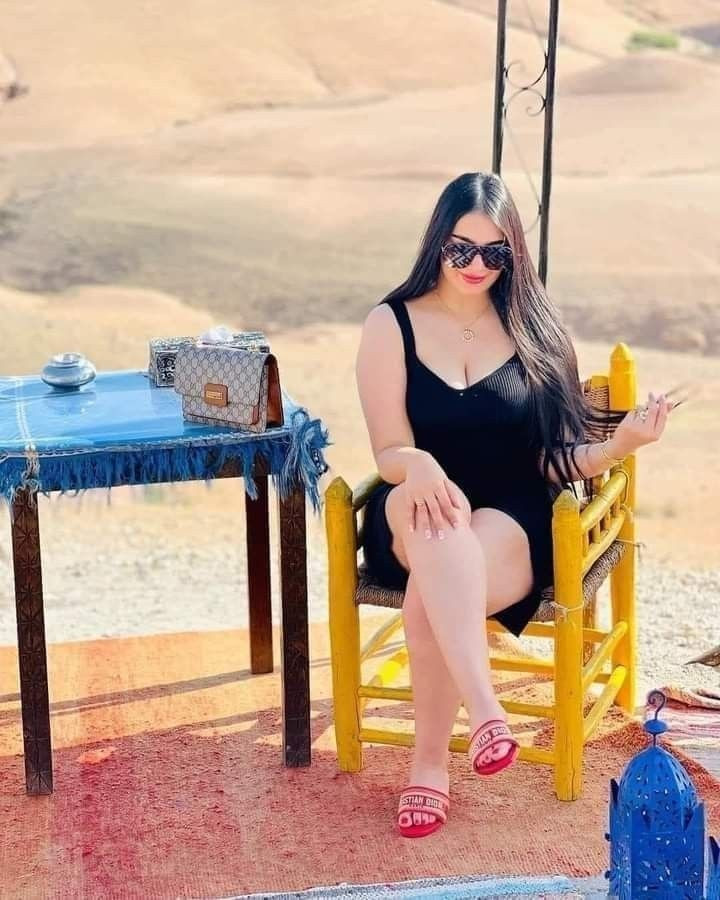 luxury-escort-service-in-rawalpindi-bahria-town-03191699929-escorts-in-pearl-continental-hotel-small-1