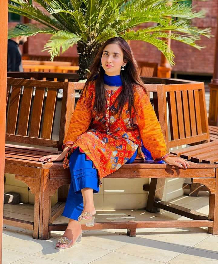 Independent Call Girls In Bahria Town Civic Center Islamabad (03057774250)