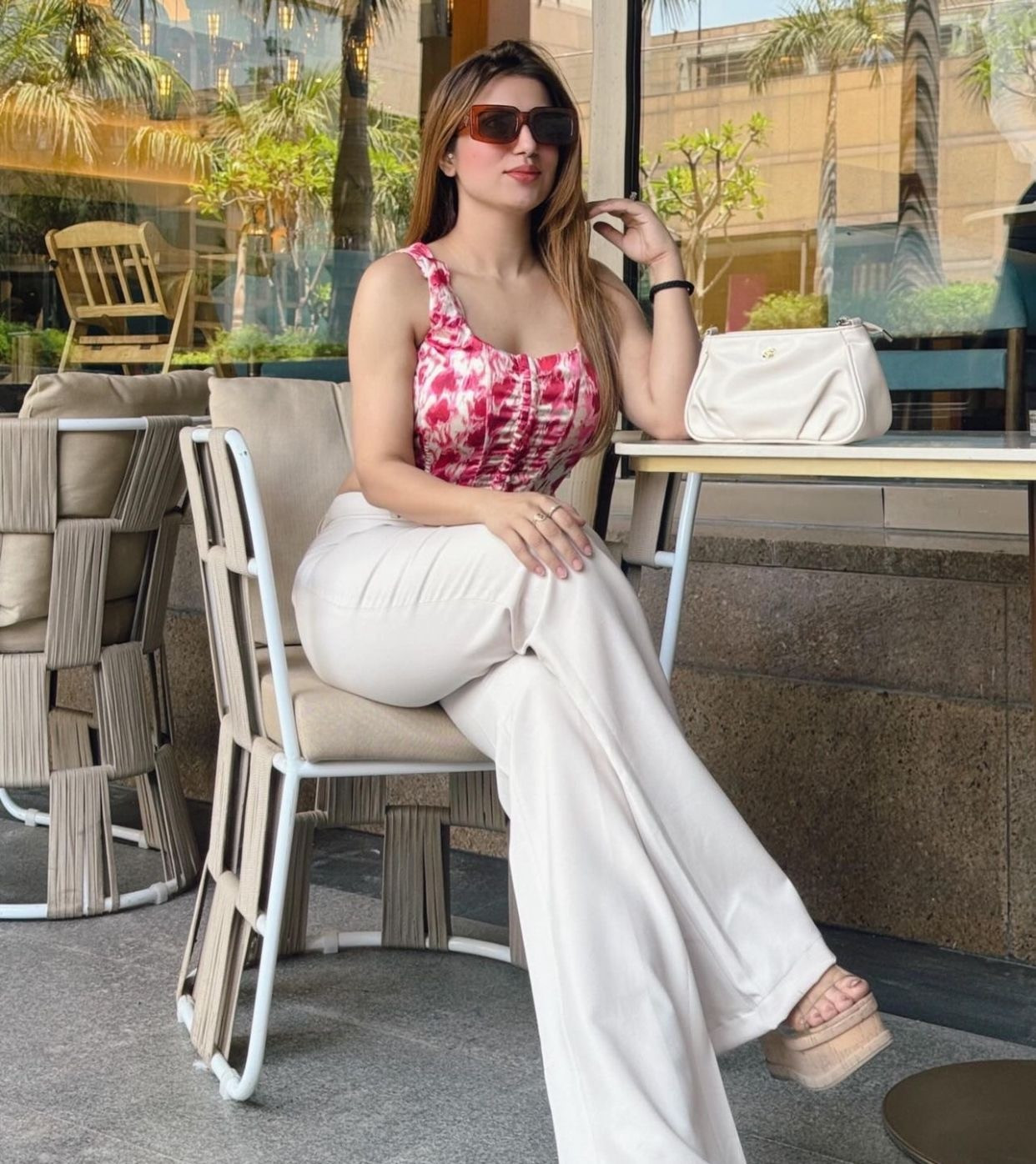 Luxury Escort service in Rawalpindi Bahria Town (03090778777) Escorts in Pearl Continental Hotel Rawalpindi