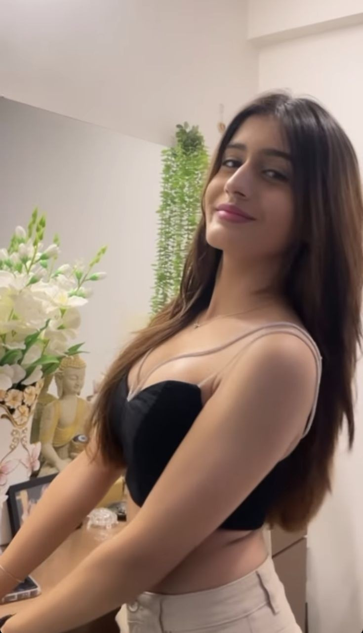 Video call sarvice available ha whatsapp number 03121523389