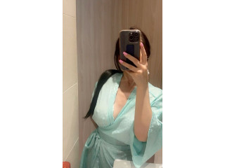 03004152266 vip University girl and house wife auntie available