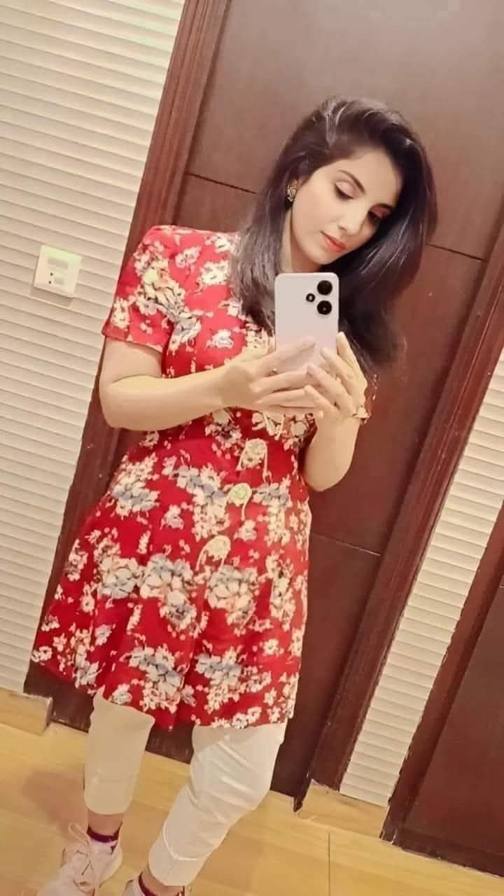 Girls service available hai sexy video call service 03287985213