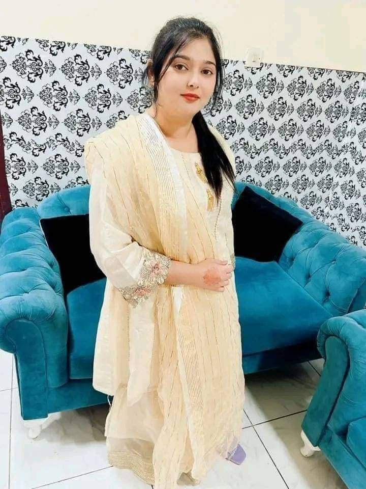 100% jeniun girl available Anytime Home Delivery Video call service Available just contact whatsap 03288594397