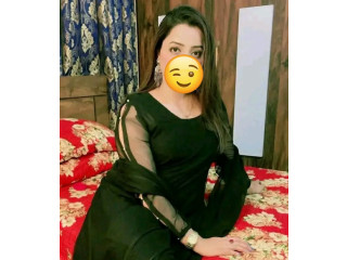 MRS SOFIA JOHOR TOWN LAHORE HOUSEWIFE NEED MALE