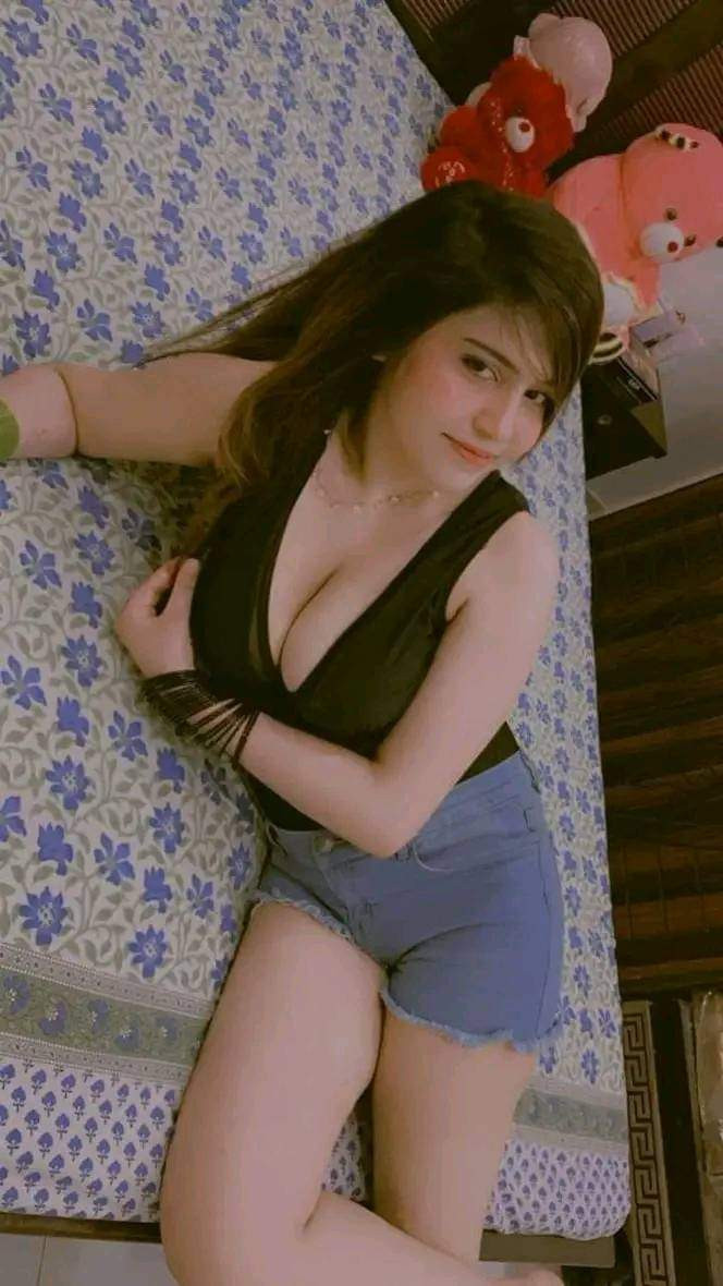 VIP High Class Lahore Escorts Girls Services 03210666864 in Gold Crest Apartment DHA Lahore