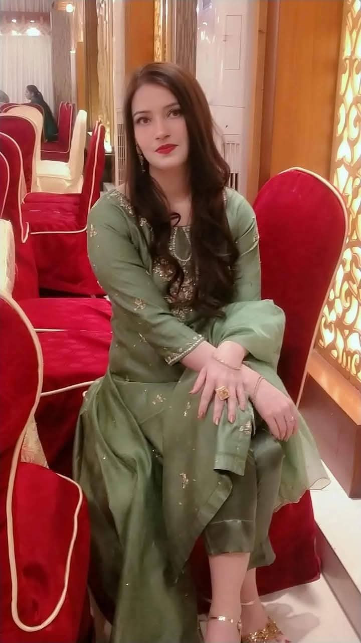 Girl service available hai video call service 03269352612