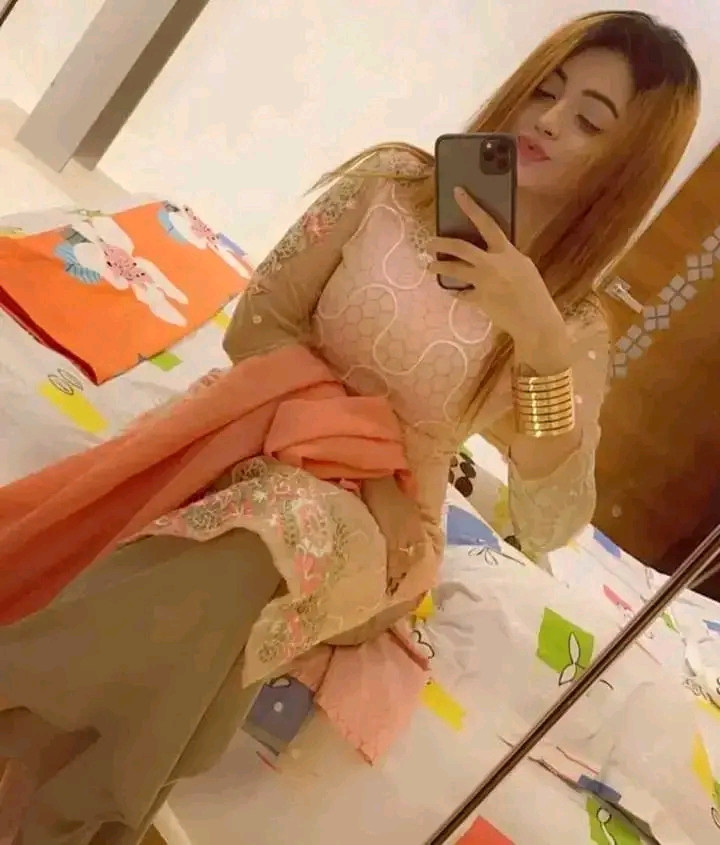 Six si video call service available my WhatsApp number 03098359088