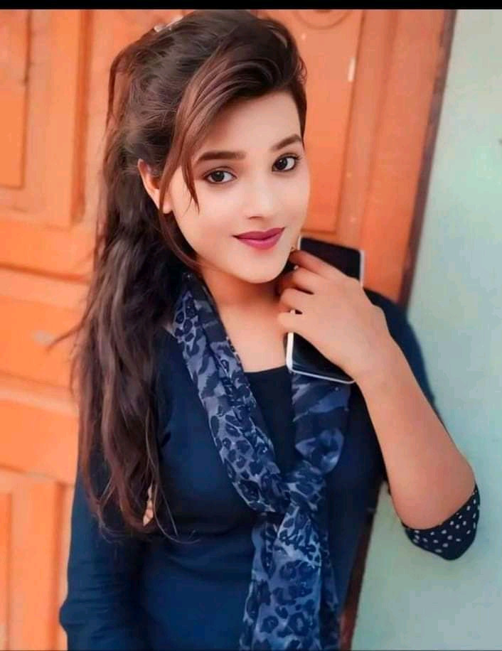 Six si video call service available my WhatsApp number 03098359088