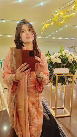 super-luxry-escort-service-in-islamabad-dha-03055557703-escorts-in-rawalpindi-pearl-continental-hotel-big-2