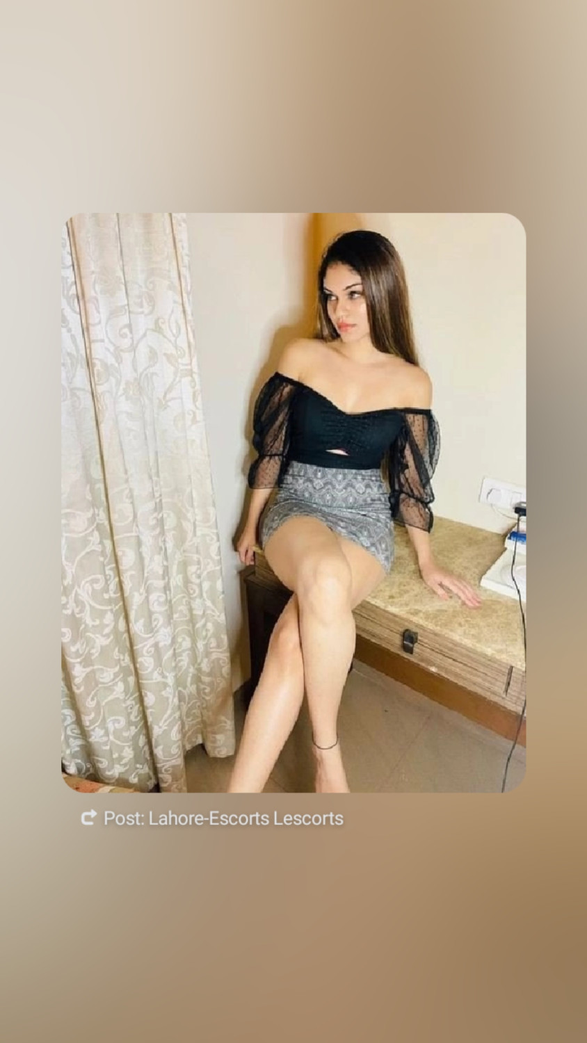 luxury-escort-service-lahore-03127777573-small-4