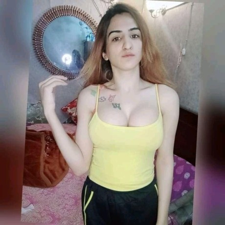 hot-sexy-house-wife-in-ramanda-hotel-islamabad03342222704-small-2