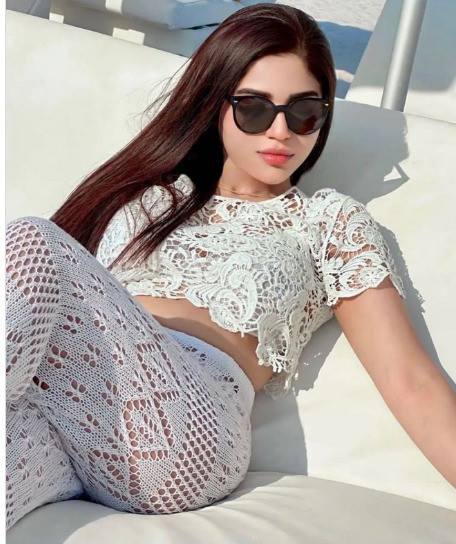 SEXY HOTTIES AVAILABLE IN BAHRIA TOWN PHASE VII ISLAMABAD. (03016051111)