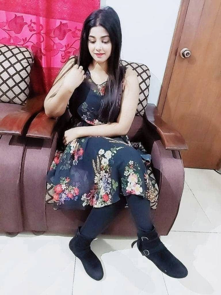 Independent Call Girls In Bahria Town Civic Center Islamabad (03057774250)