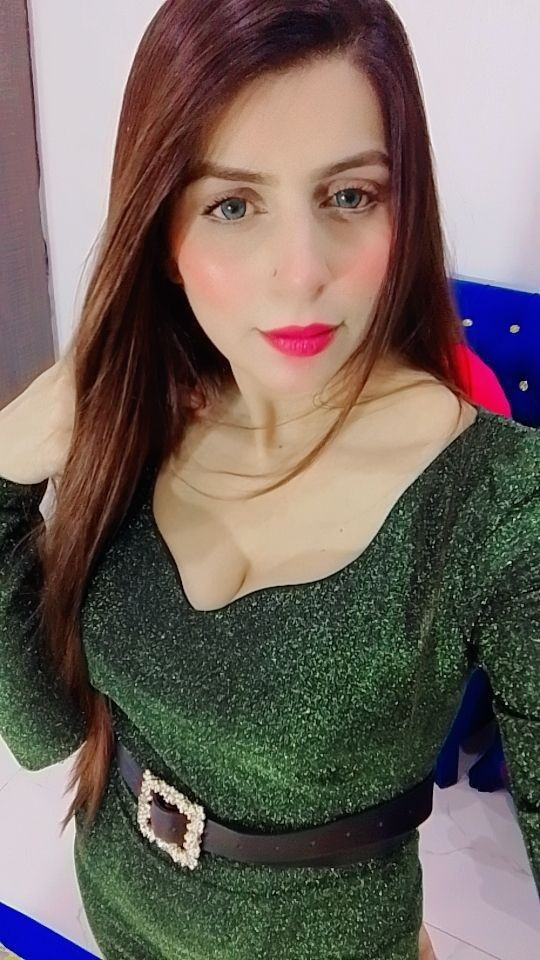 Massage centre available girls WhatsApp number 03081904758