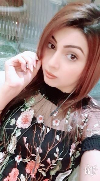 young-lahore-escorts-ayesha-0300-0750707-small-2